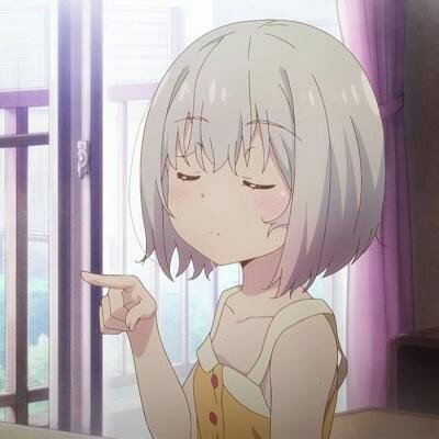 女孩在瀑布下打太极尽显侠气